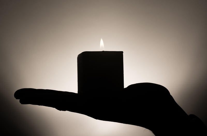 Comet-Inspired Candle